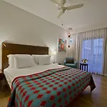 Lara Barut Collection 5*