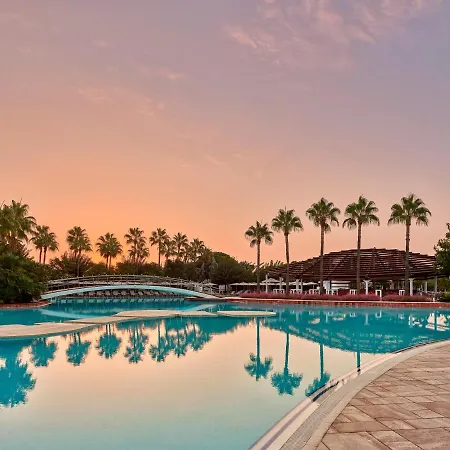 Lara Barut Collection אתר נופש