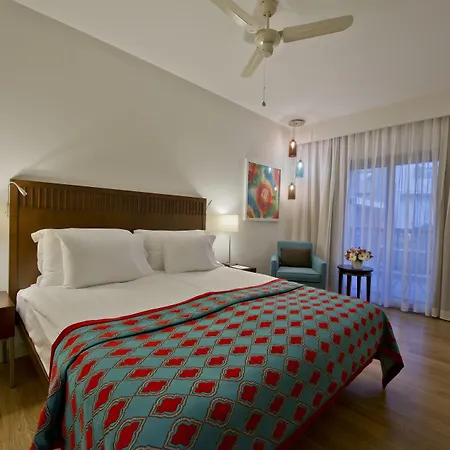 Lara Barut Collection 5*